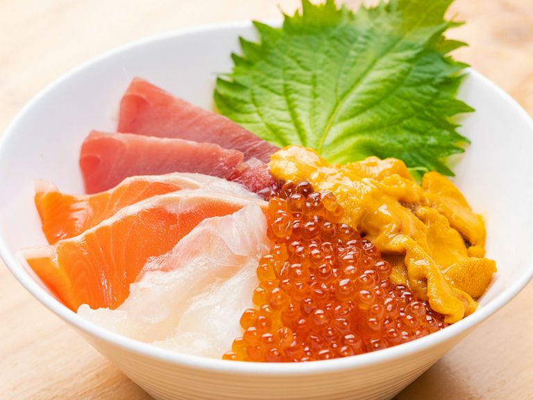 お好み次第で海鮮のせ放題！『海鮮丼』