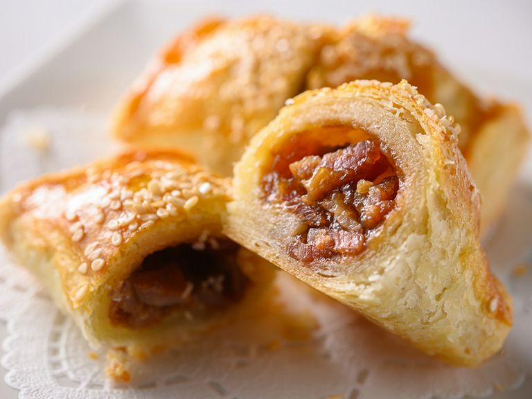 食べ応えがあって、テイクアウト続出!『直火焼きチャーシューパイ 2個入り』