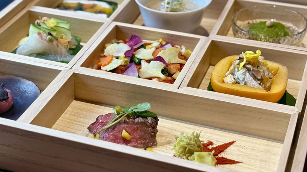 『焼物』和牛のランプステーキ 栗のソース 栗甘露煮 いがぐり クレソン