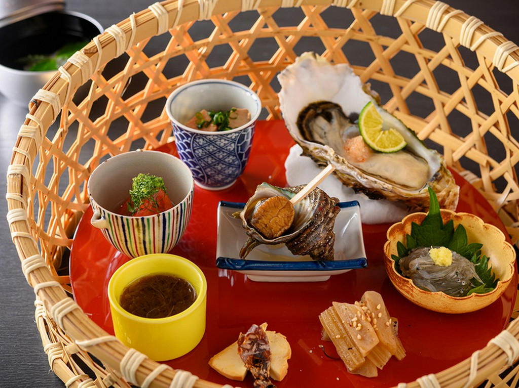 四季折々のさまざまな味『おばんざい豪華盛合わせ』