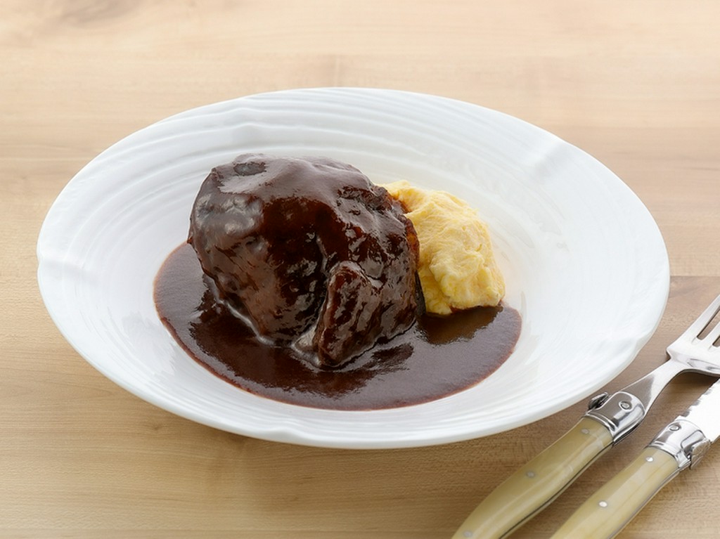 本日オススメ部位をじっくりと煮込んだ『あか牛の赤ワイン煮込み』