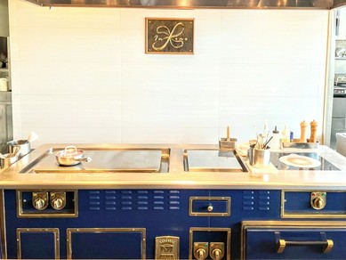 開放感のある落ち着いた店内