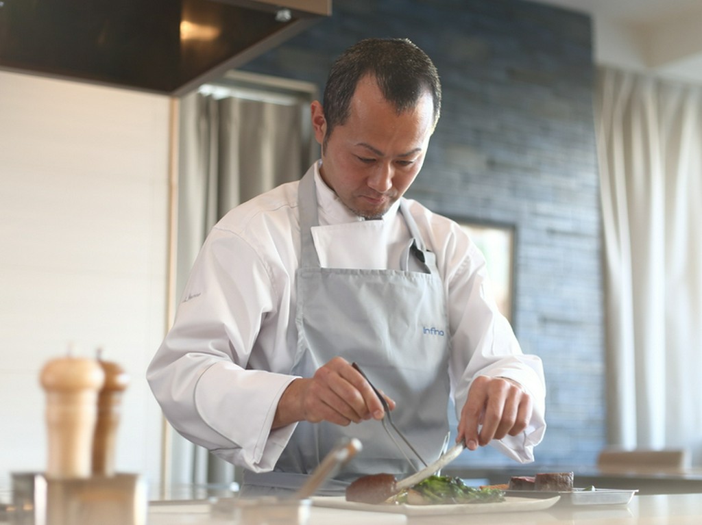 料理人として通訳者として。生産者のストーリーを乗せた一皿を