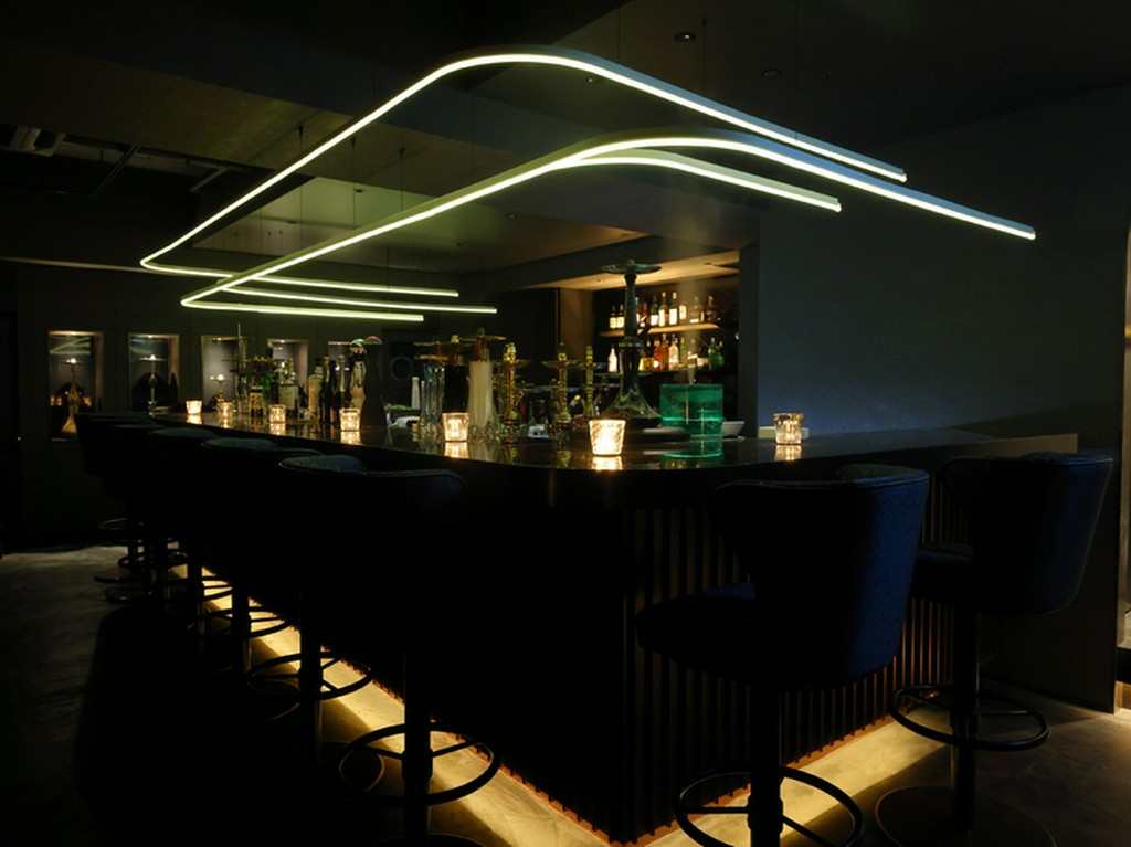 ラグジュアリーな世界観に酔いしれる、恵比寿のシーシャバー