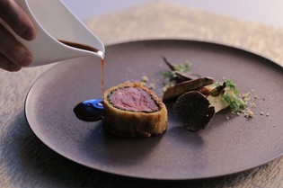 伝統を受け継ぎ、磨き抜かれた『和牛パイ包み焼き』