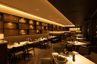 喧噪を忘れ、ゆったりとした時の流れを感じられる非日常の空間