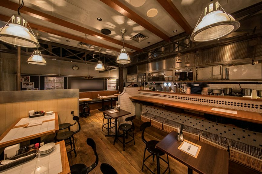 お一人様でのご利用もお気軽にできるカウンター席をご用意!