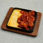 韓国人気NO,1！！甘辛な味がやみつきになるチーズタッカルビ