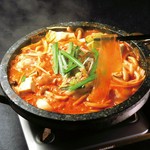 韓国グルメで人気の一品をコースで！カンジャウセウ、海鮮チヂミ、韓国チキン、そしてメインは韓国もつ鍋！