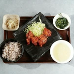 ・韓国唐揚げ弁当 
・ヤンニョムチキン弁当 
・からあげとヤンニョムチキンの合い盛り弁当 