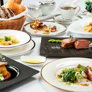 （全6品）
・前菜
・スープ
・パン
・パスタ
・魚料理or肉料理（お好きな方をお選びくざさい）
・デザート
・コーヒー又は紅茶