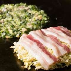 鉄板焼き屋自慢のお好み焼き・焼きそば