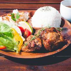 スパイス香る本格ジャークチキンランチ