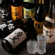 日本酒も各種取り揃えておりますが焼酎も種類豊富に取り扱っております。

焼酎が好きな方にも喜んでいただけるようこちらも定期的に入れ替えを行なっておりますのでぜひぜひご来店下さい！
