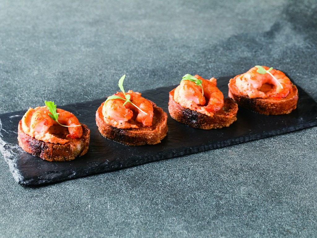 味はもちろんの事、見た目にもこだわった創作料理が自慢です。