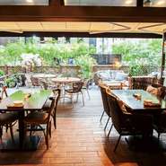 テラス席はテーブル席と合わせてご利用いただくと開放感を演出できます。