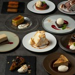 濃厚なシェフ特製テリーヌ・ド・ショコラを自家製フランボワーズソースの酸味とバニラアイスで飽きの来ない絶妙なバランスを演出。