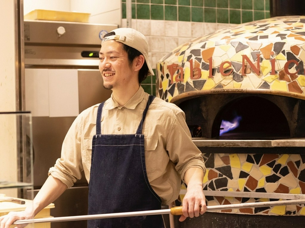 焼きたてのピッツァを召し上がれ♪