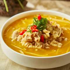 酸湯肥牛（サンタンフェイニュウ）