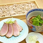 ■鴨せいろ　　　 1,980円
■天ぷらせいろ　 1,820円
■月見とろろせいろ 1,550円…まんげつ濃厚卵・国産大和芋使用
■九条葱おきつねせいろそば 1,500円
■せいろそば　　　 900円