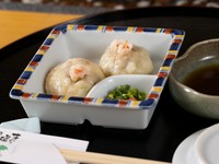 海老のしっかりとした風味と食感を感じられる、日本酒にオススメの一品『海老真丈』