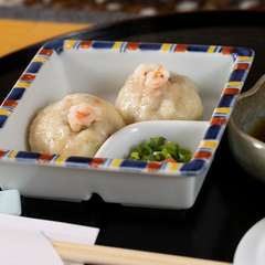 海老のしっかりとした風味と食感を感じられる、日本酒にオススメの一品『海老真丈』