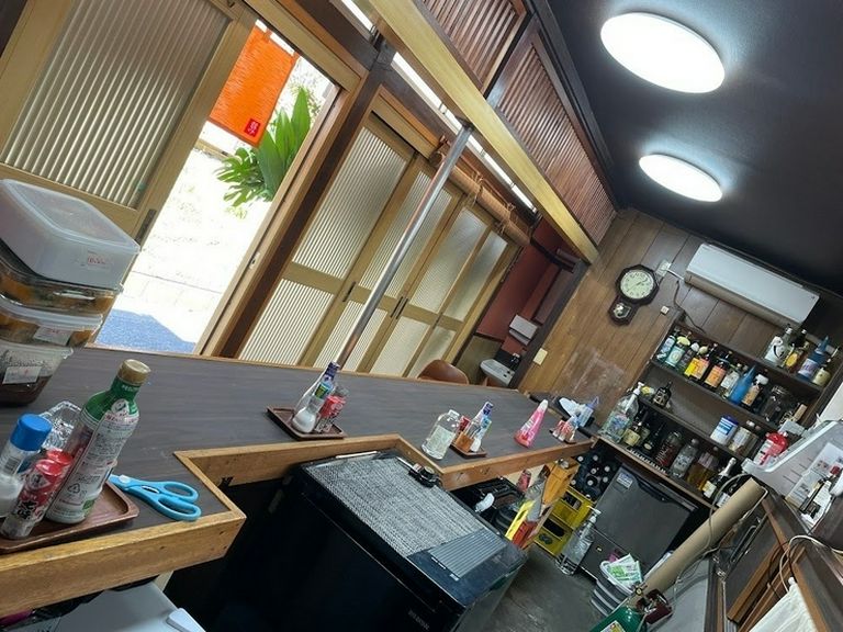 カウンター席