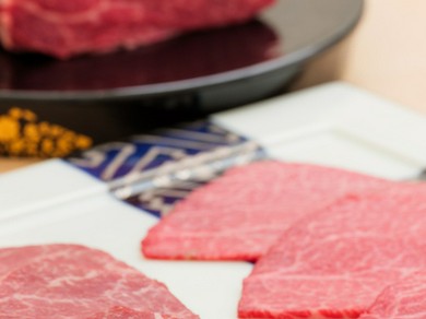 お肉は全てフルアテンド