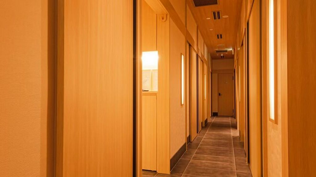 4名様用個室・6名様用個室をご用意しております。