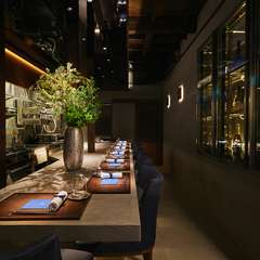 洗練された雰囲気のシックで大人な空間