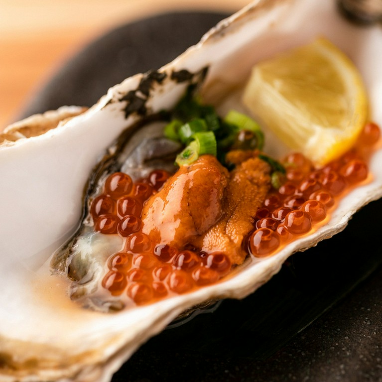 牡蠣のウニいくらのせ