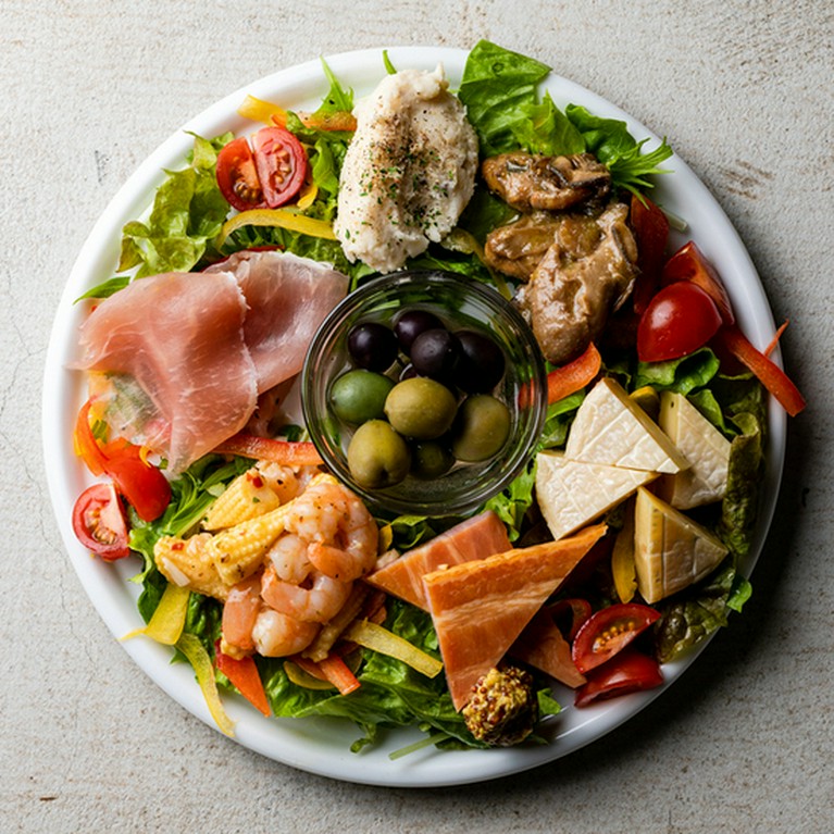 BEER BOMB SPECIAL PLATE（おつまみ5種盛り合わせ）