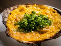 津軽地方の郷土料理。帆立の大きな貝殻を器にした『貝焼きみそ（津軽郷土料理）』