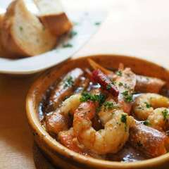 海老味噌たっぷりまるごと赤海老のアヒージョ（バゲット付き）