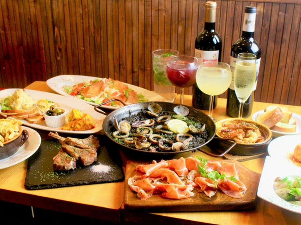 2時間飲み放題付き（LOは2時間）の大変お得なコースです！！
+500円で肉料理をラム肉に変更可能。