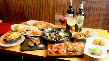Spanish bar all the way