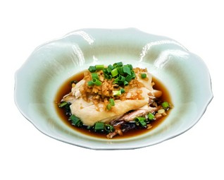 蒸し鶏の葱生姜ソース