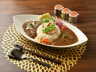 二大看板メニューを両方とも堪能できる『創龍SOURYUカレー2種』
