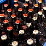 キンキンに冷えたおいしいビールを、ゴクゴクッと喉を鳴らしながらまずは一杯。『キリン一番搾り』『クラシックラガー』の他、季節限定の『一番搾り とれたてホップ』などが揃います。