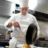 店名に入っている「プチ・ボヌール：小さな幸せ」という言葉が表すように、お店の料理を食べてもらうことで訪れる人に幸せな気持ちになってほしいと語る馬場さん。心のこもった料理とサービスでもてなしてくれます。