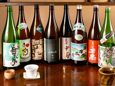 心がこもった料理に寄り添う、選りすぐりの地酒や焼酎