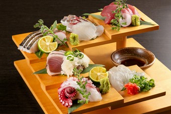 産地直送地魚の旨みをそのままに堪能『盛り合わせ　Mもり』