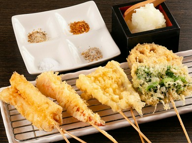 四季折々の食材を楽しめる『串天ぷら各種』