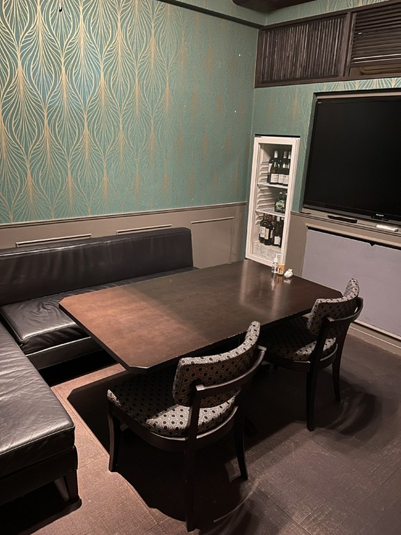 ゆったりソファー席の個室