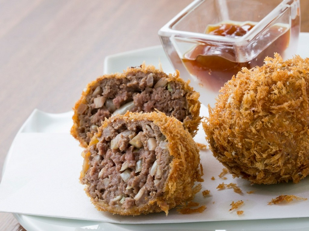 馬肉メンチカツ
