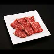 「肉のいとう」本店が確かな目利きで厳選した「仙台牛」カルビが大特価で味わえます。ランチ限定の『A5ランク仙台牛カルビセット（80g）』税込1480円もおすすめです。