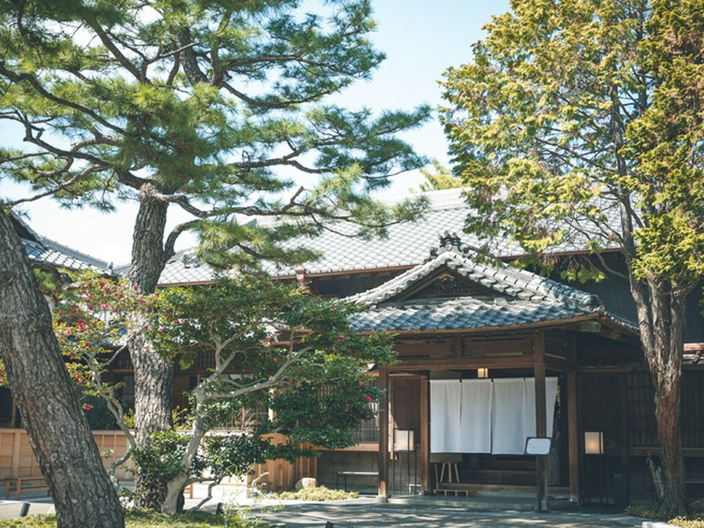 数寄屋造りの邸宅で味わう、季節の創作料理