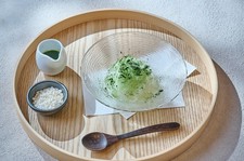 平日限定で、里山の旬をお届けする素材を取り寄せた前菜と、メインディッシュのランチコースです。