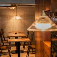 本格的なフランス料理が、リーズナブルな価格で楽しめる【bistro tetete】。結婚記念日や恋人の誕生日など、大切な日の利用にオススメです。カジュアルワインと気軽なフランス料理で思い出に残るひとときを。