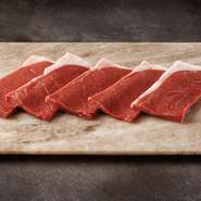 ハツ独特の食感と脂の甘みを同時に味わえる一口で二度おいしい逸品です。